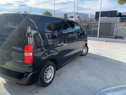 Foto impresión del anuncio Toyota Proace Verso Shuttle 75kWh VX L1 9Plz de Ocasión en Madrid