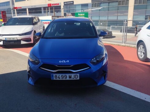 Foto impresión del anuncio Kia Ceed 1.0 T-GDi 88kW (120CV) Drive  de Ocasión en Madrid