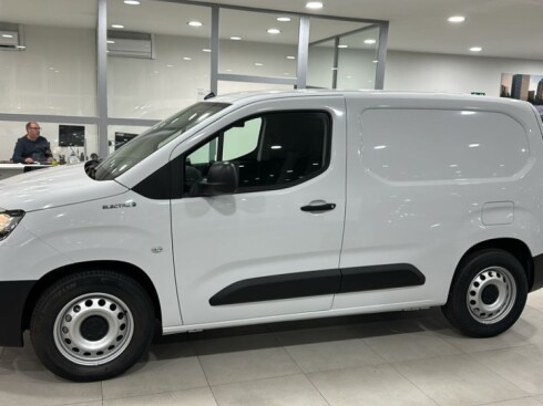 Foto impresión del anuncio Toyota Proace City Van GX L1 50kWh  de Ocasión en Madrid