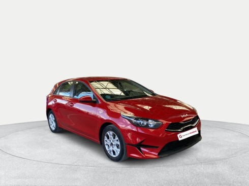 Foto impresión del anuncio Kia Ceed 1.6 MHEV iMT 100kW (136CV) Drive  de Ocasión en Madrid