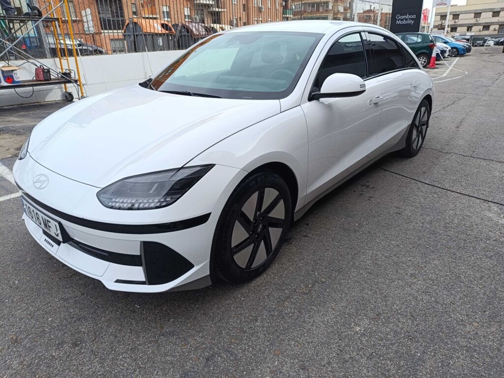 Foto impresión del anuncio Hyundai IONIQ 6 77kWh 168kW Star RWD  de Ocasión en Madrid