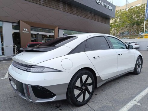 Foto impresión del anuncio Hyundai IONIQ 6 77kWh 168kW Star RWD  de Ocasión en Madrid