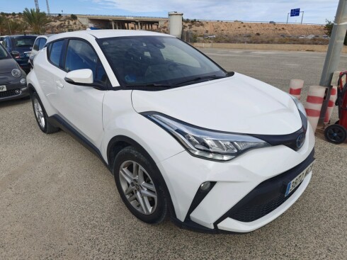 Foto impresión del anuncio Toyota C-HR 1.8 125H Active  de Ocasión en Madrid