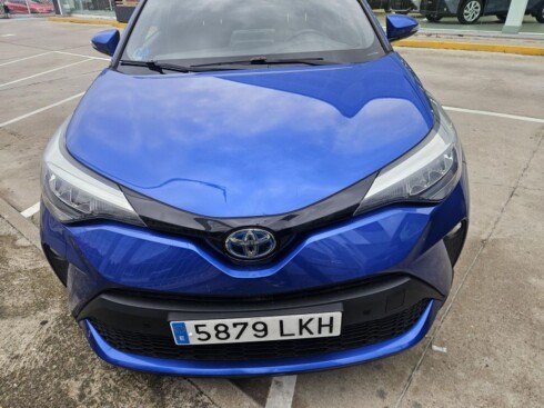 Foto impresión del anuncio Toyota C-HR 2.0 180H Advance  de Ocasión en Madrid