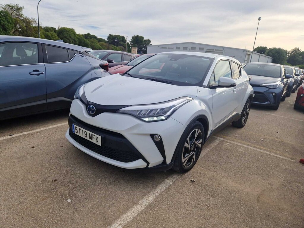 Foto impresión del anuncio Toyota C-HR 1.8 125H Advance  de Ocasión en Madrid