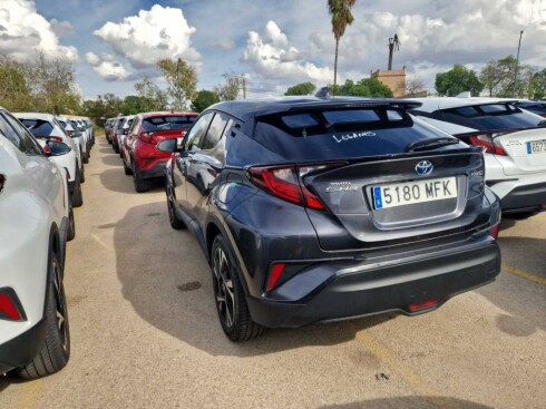 Foto impresión del anuncio Toyota C-HR 1.8 125H Advance  de Ocasión en Madrid