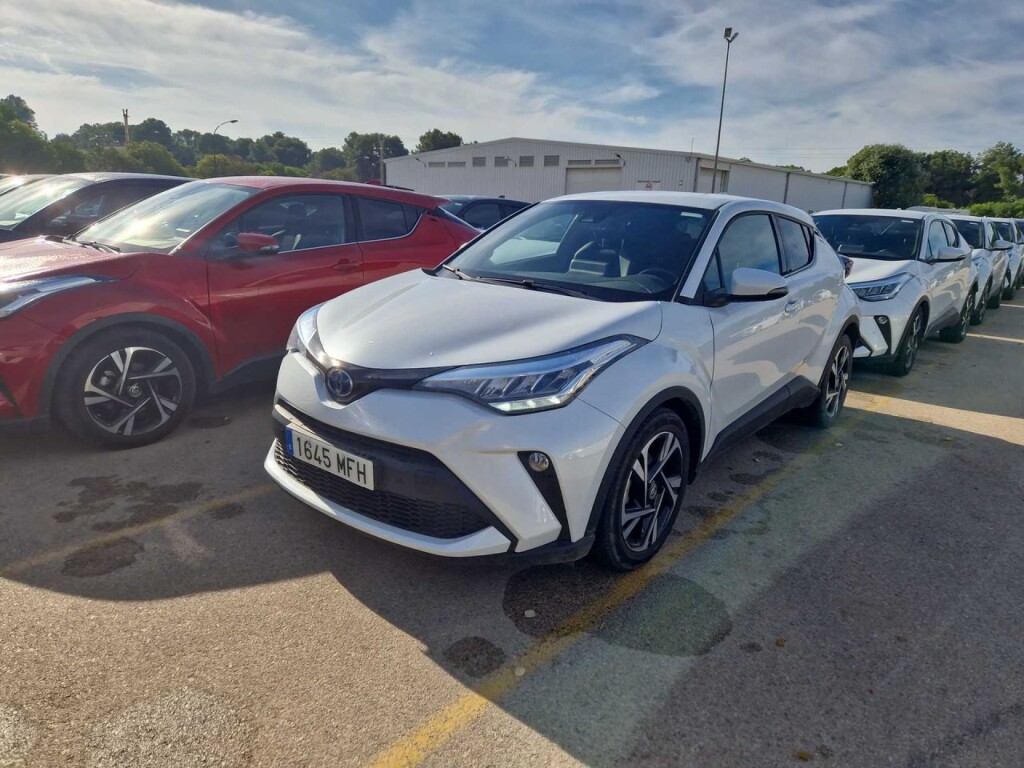 Foto impresión del anuncio Toyota C-HR 1.8 125H Advance  de Ocasión en Madrid