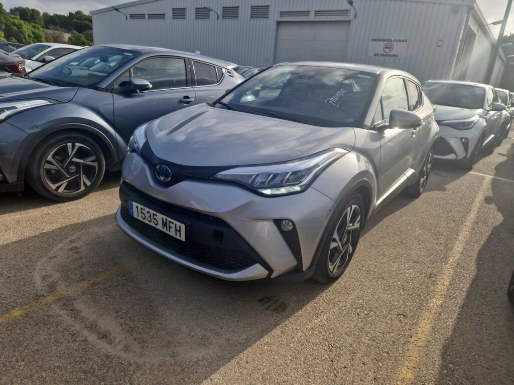 Foto impresión del anuncio Toyota C-HR 1.8 125H Advance  de Ocasión en Madrid