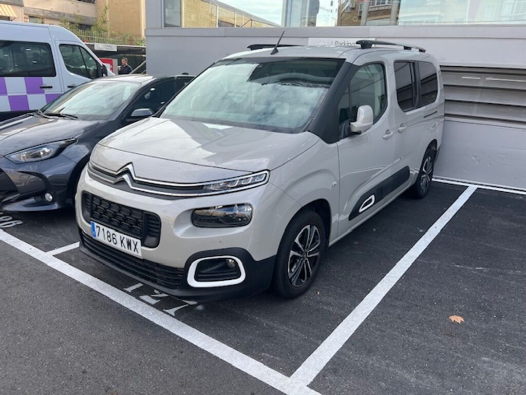 Foto impresión del anuncio Citroën Berlingo Talla XL BlueHDi 100 SHINE  de Ocasión en Madrid