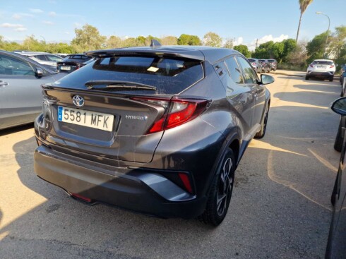 Foto impresión del anuncio Toyota C-HR 1.8 125H Advance  de Ocasión en Madrid