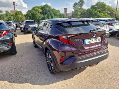 Foto impresión del anuncio Toyota C-HR 1.8 125H Advance  de Ocasión en Madrid