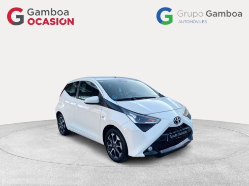 Foto impresión del anuncio Toyota Aygo 1.0 70 x-play  de Ocasión en Madrid