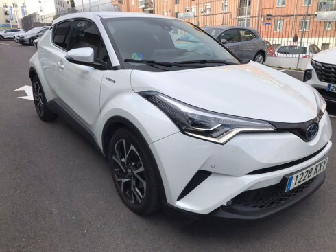 Foto impresión del anuncio Toyota C-HR 1.8 125H Advance  de Ocasión en Madrid