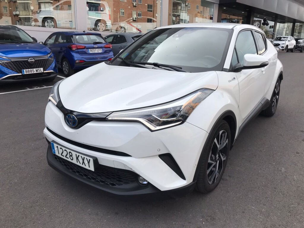 Foto impresión del anuncio Toyota C-HR 1.8 125H Advance  de Ocasión en Madrid