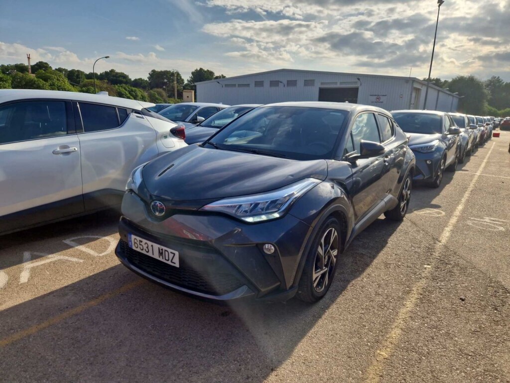 Foto impresión del anuncio Toyota C-HR 1.8 125H Advance  de Ocasión en Madrid