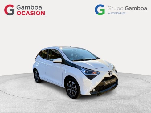 Foto impresión del anuncio Toyota Aygo 1.0 70 x-play  de Ocasión en Madrid