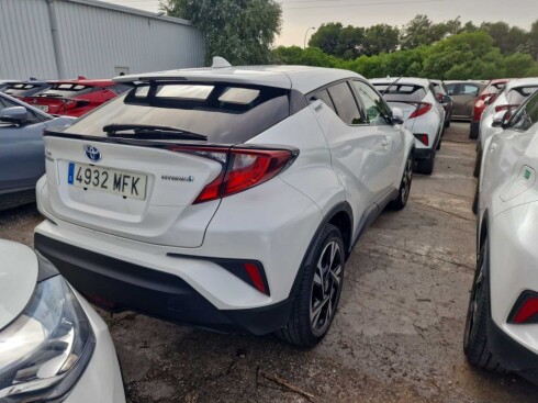 Foto impresión del anuncio Toyota C-HR 1.8 125H Advance  de Ocasión en Madrid