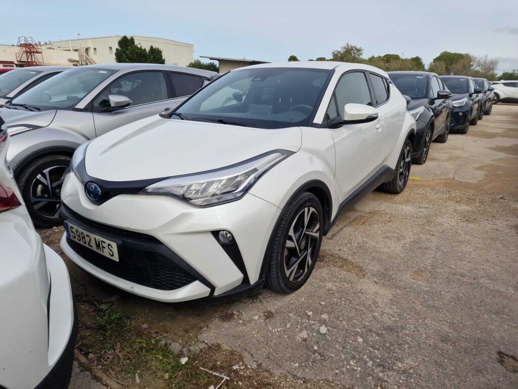 Foto impresión del anuncio Toyota C-HR 1.8 125H Advance  de Ocasión en Madrid