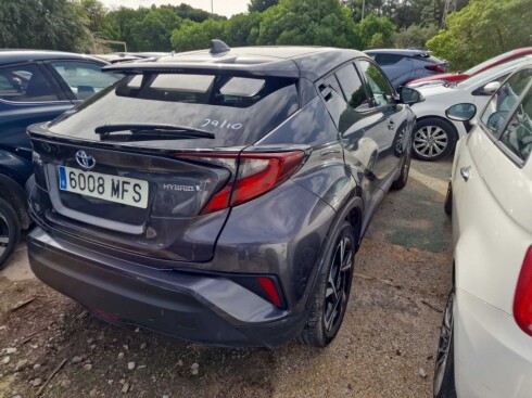 Foto impresión del anuncio Toyota C-HR 1.8 125H Advance  de Ocasión en Madrid