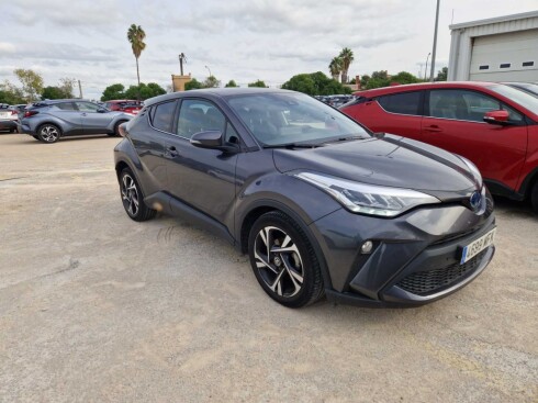 Foto impresión del anuncio Toyota C-HR 1.8 125H Advance  de Ocasión en Madrid