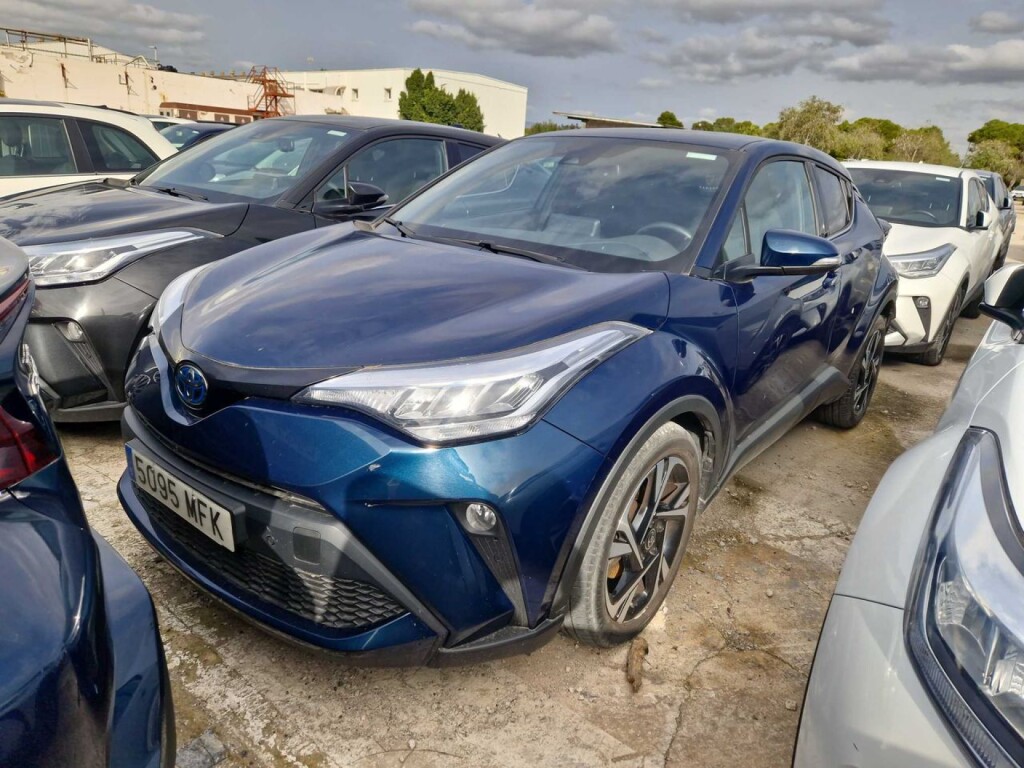 Foto impresión del anuncio Toyota C-HR 1.8 125H Advance  de Ocasión en Madrid