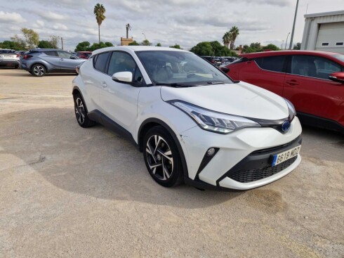 Foto impresión del anuncio Toyota C-HR 1.8 140H Advance  de Ocasión en Madrid