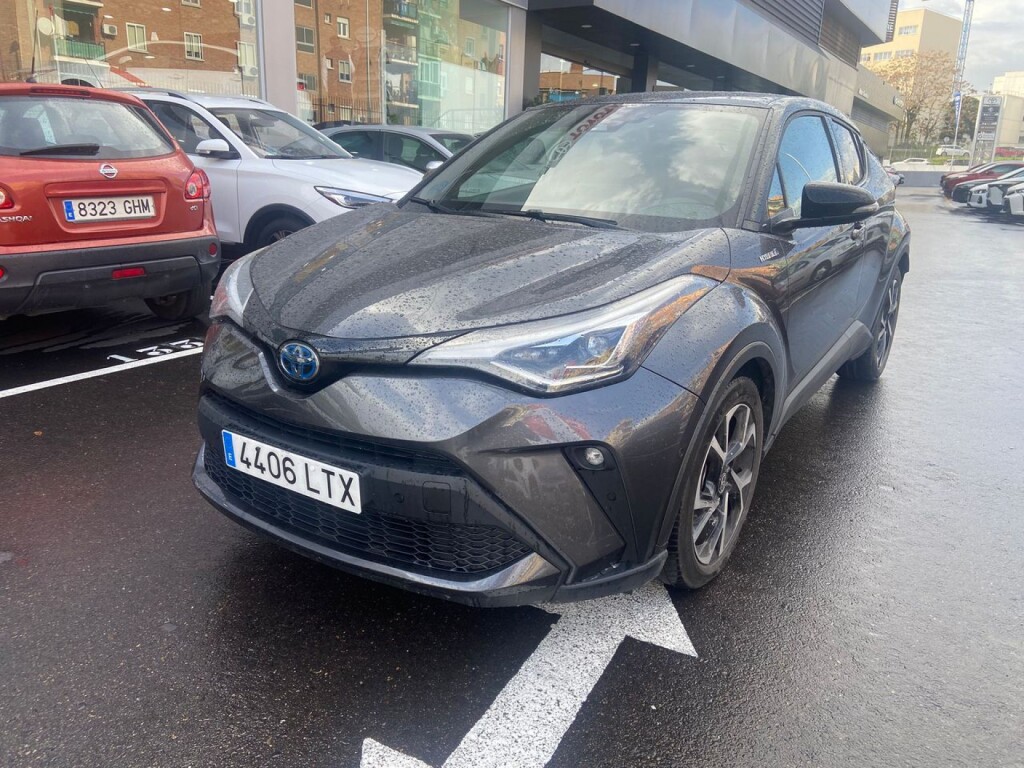 Foto impresión del anuncio Toyota C-HR 2.0 180H Advance  de Ocasión en Madrid