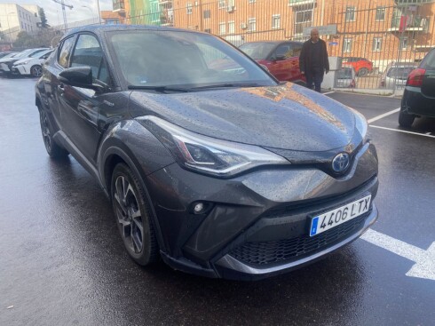 Foto impresión del anuncio Toyota C-HR 2.0 180H Advance  de Ocasión en Madrid