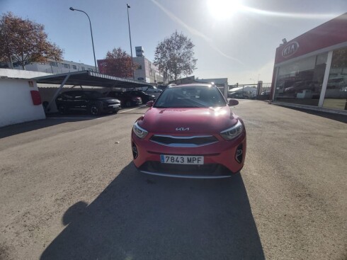 Foto impresión del anuncio Kia Stonic 1.0 T-GDi 74kW (100CV) MHEV MT Drive  de Ocasión en Madrid