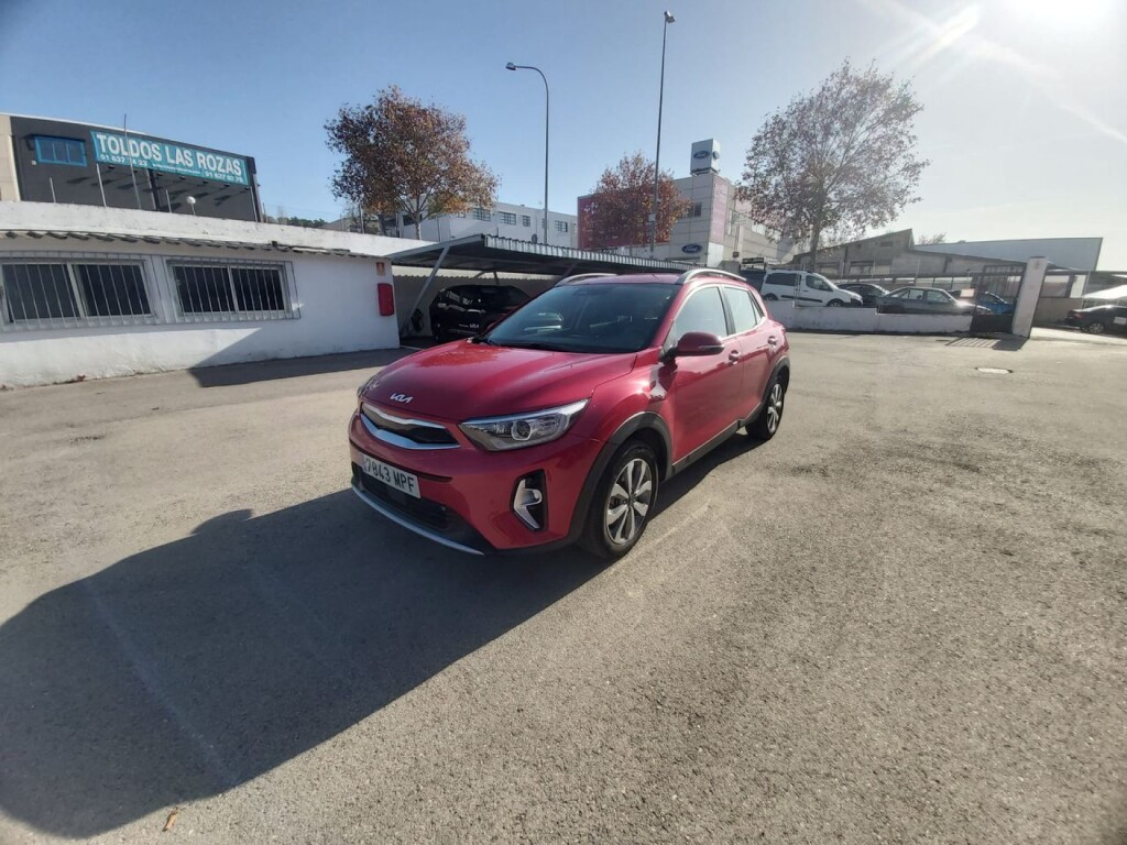 Foto impresión del anuncio Kia Stonic 1.0 T-GDi 74kW (100CV) MHEV MT Drive  de Ocasión en Madrid