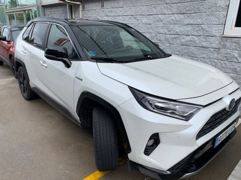 Foto impresión del anuncio Toyota Rav4 2.5l 220H Feel!  de Ocasión en Madrid