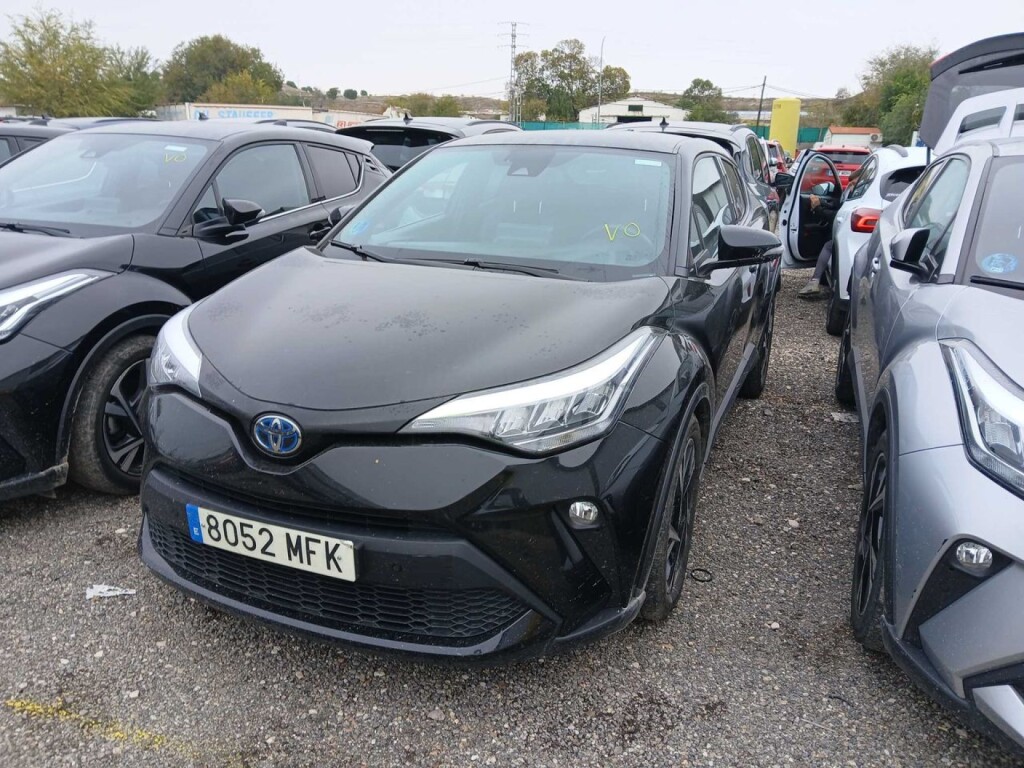 Foto impresión del anuncio Toyota C-HR 1.8 125H Advance  de Ocasión en Madrid