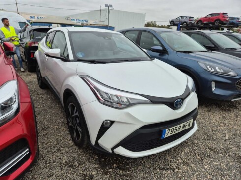 Foto impresión del anuncio Toyota C-HR 1.8 125H Advance  de Ocasión en Madrid