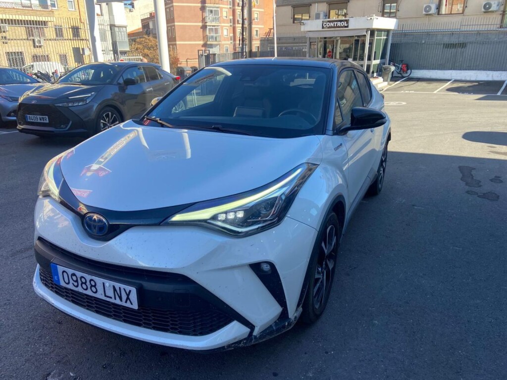 Foto impresión del anuncio Toyota C-HR 2.0 180H Advance  de Ocasión en Madrid