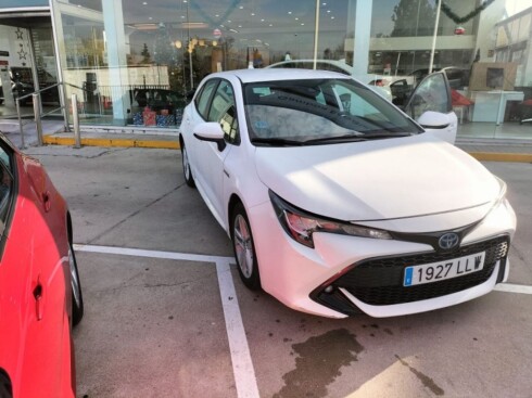 Foto impresión del anuncio Toyota Corolla 1.8 125H ACTIVE TECH E-CVT  de Ocasión en Madrid