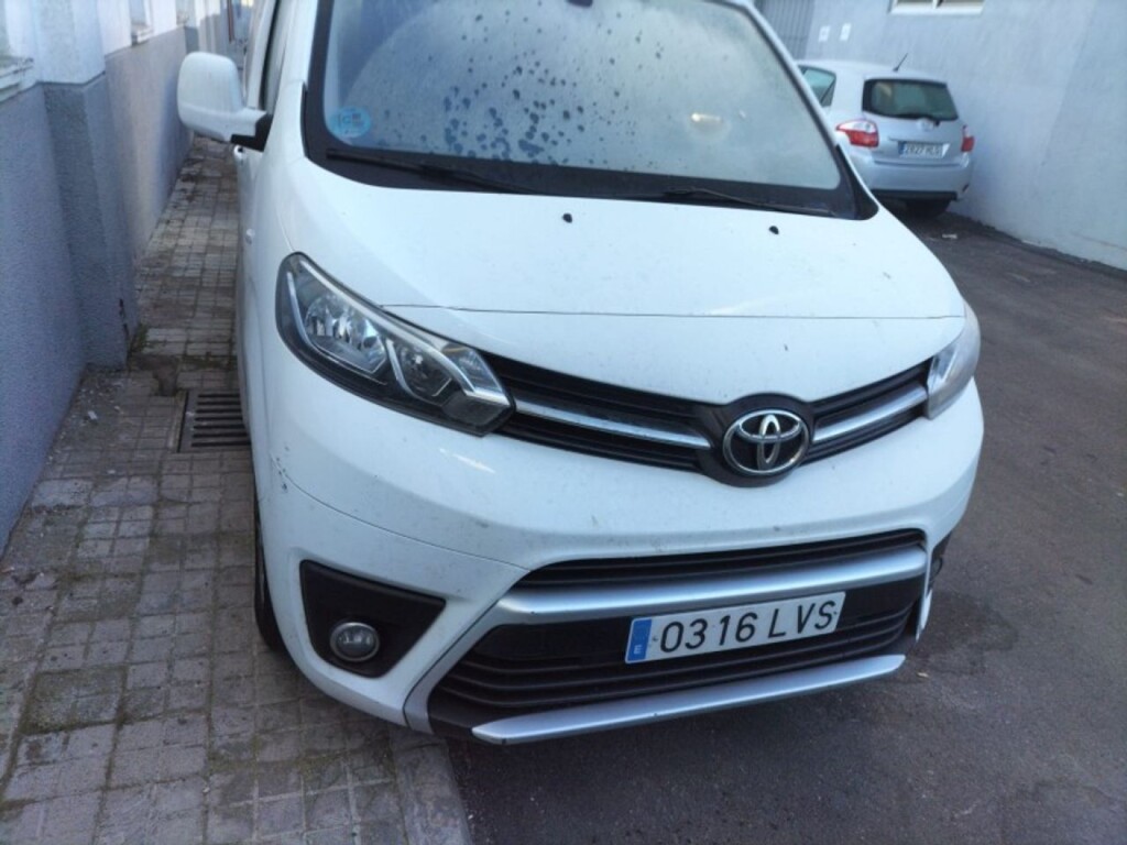 Foto impresión del anuncio Toyota Proace Verso 2.0D 145CV VX PLUS SHUTTLE L2  de Ocasión en Madrid