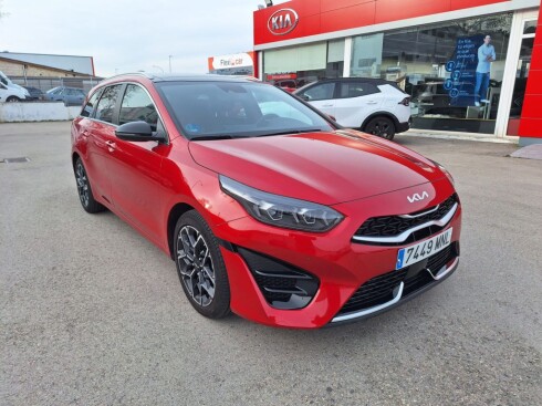 Foto impresión del anuncio Kia Ceed Tourer 1.5 MHEV 118kW(160CV) GT Line DCT  de Ocasión en Madrid