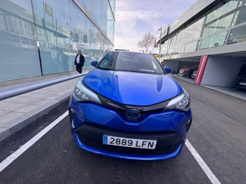 Foto impresión del anuncio Toyota C-HR 1.8 125H Advance  de Ocasión en Madrid